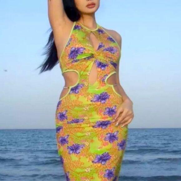 I AM GIA Green Hibiscus Print 'Valera' Maxi Dress - Picture 1 of 13